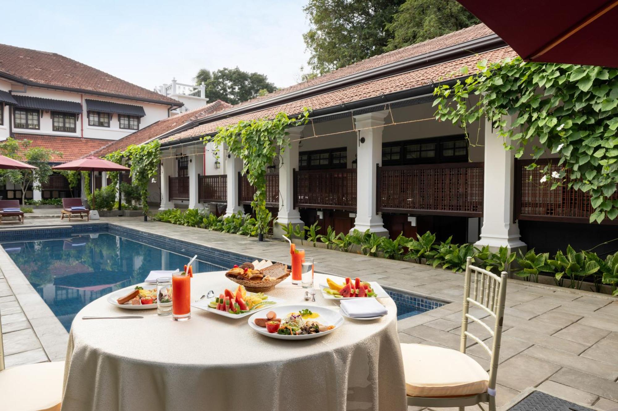The Grand Walawwa Hotel พินนาวาลา ภายนอก รูปภาพ